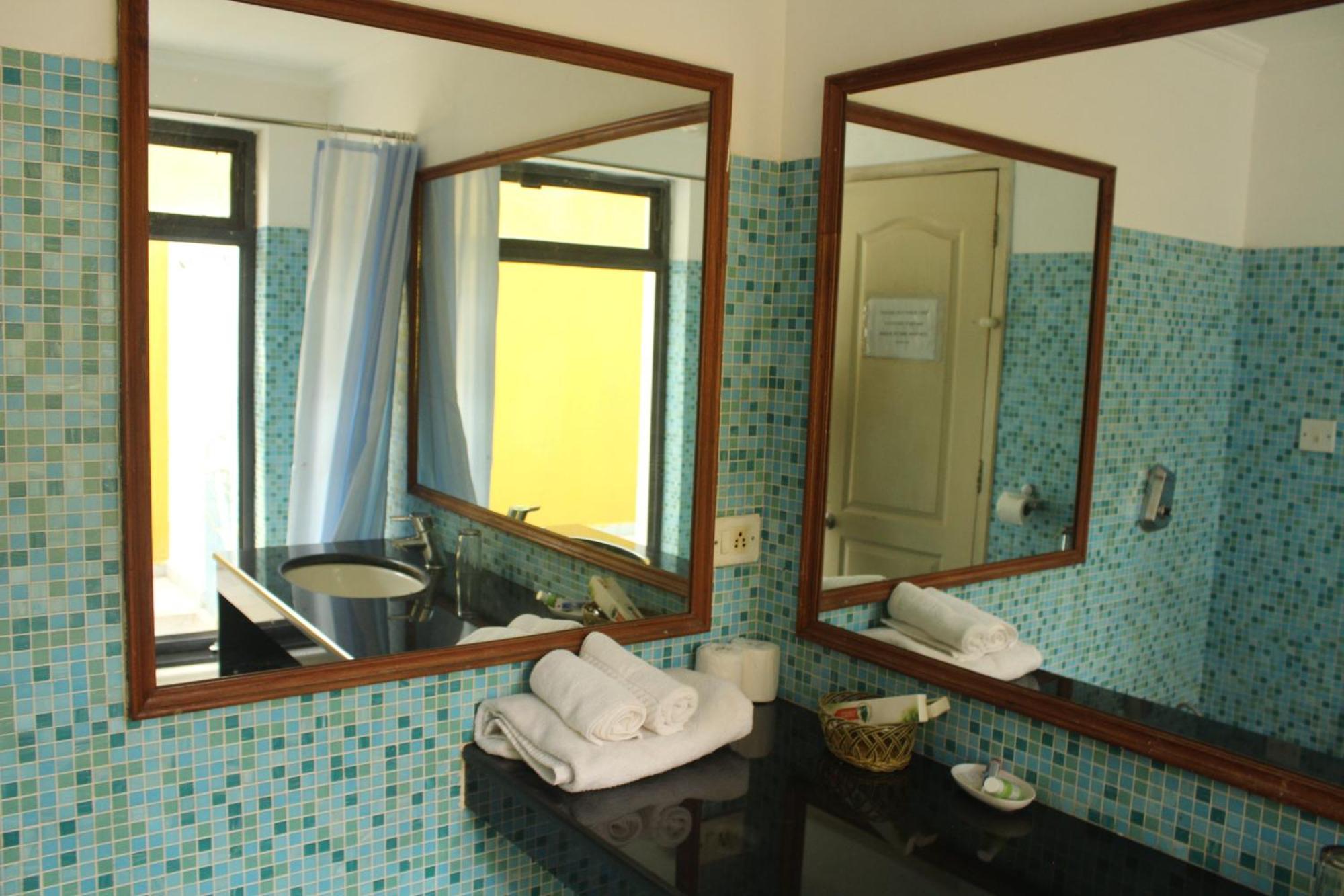 Granpa'S Inn Hotel Bougainvillea Anjuna Exterior photo
